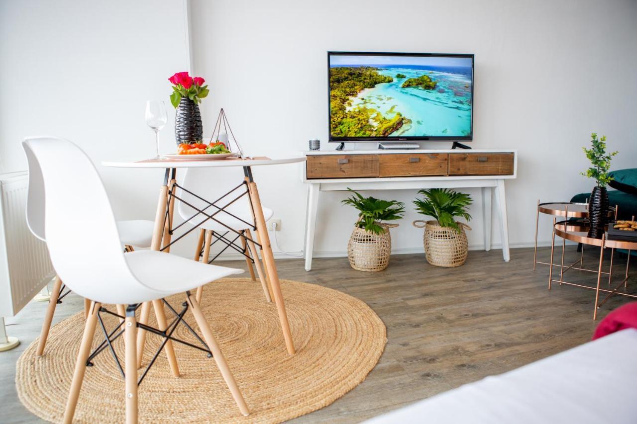Modernes Apartment Mit Tollem Blick Ueber Die Stadt Augsburg Bagian luar foto