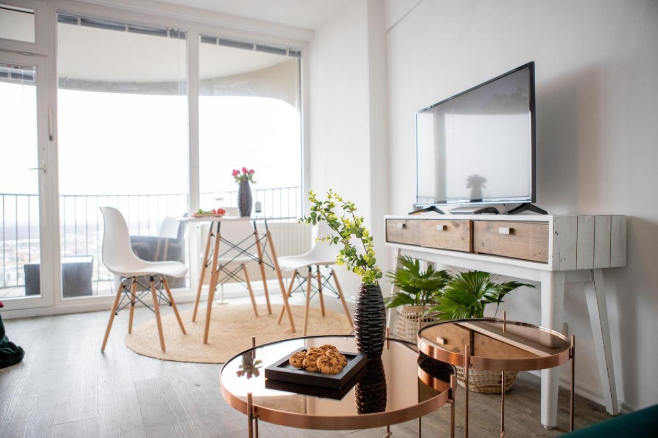 Modernes Apartment Mit Tollem Blick Ueber Die Stadt Augsburg Bagian luar foto